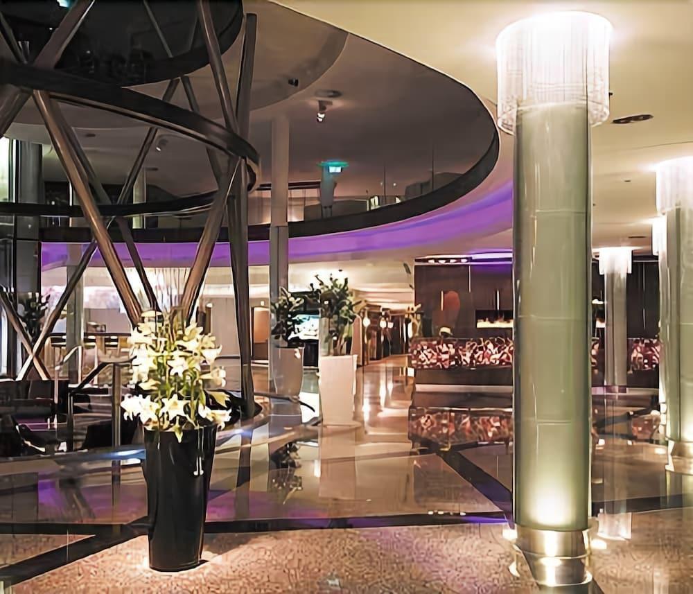 Spirit Hotel Thermal Spa Sárvár Exterior foto The lobby of the InterContinental Berlin